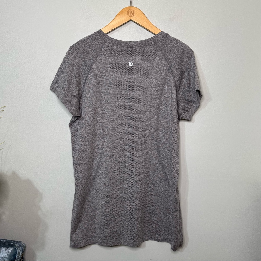 Lululemon Swiftly Tech 2.0 Short Sleeve Shirt Shirt Slate Gray Size 16 - Picture 5 of 11